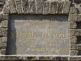 Pamětní deska prof. Vilému Kurzovi na rozhledně pojmenované jeho jménem na vrcholu Čerchova.
