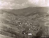Pohled na Břidličnou horu a Vernířovice z 30. let 20. století. Foceno z Měděnce, dnes je úbočí zarostlé lesem.