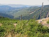 Pohled z JZ svahu Homole (z výšky cca 1150 m) na hřeben Rudná hora - Kluč.