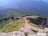 Pohled z Obřích skal na západ.