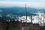 Výhledy z Bukovce: Zleva Milíř, Jizera s patrnou vrcholovou skálou, Smědavská hora.