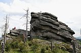 Vrcholová skála na Černém vrchu je pro místní znalce horolezeckým terénem a vede na ni několik definovaných cest.