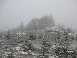 Pytlácké kameny (975 m n.m.) ležící kilometr severozápadně od Věžních skal.