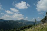Nejvyšší hora Krkonoš i celé České republiky Sněžka v málo známém pohledu od jihovýchodu z úbočí Jelení hory.