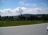 Pohled z Fichtelbergu na Klínovec.