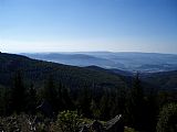 Výhled z tisícovky Na skalách na Doupovské hory.