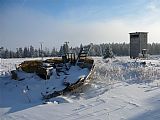 Ve vrcholové části tisícovky Nad Rýžovnou - JZ vrchol bohužel zůstalo po vojácích všude spousta nejrůznějšího odpadu.