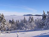 Zimní nálada na Radhošti - pohled na Lysou horu, Smrk, Kněhyni a Čertův mlýn.