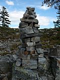 Kamenný mužík ve vrcholové části Brousku.