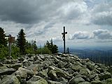 Vrchol Luzného (1373 m) nedaleko tisícovky Blatný vrch.