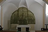 Známý skleněný oltář výtvarnice Vladimíry Tesařové v kostele Sv.Vintíře v Dobré Vodě pod Březníkem.