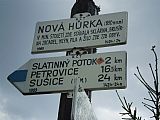Turistické rozcestí "Nová Hůrka" těsně vedle silnice mezi obcemi Hartmanice a Železná ruda je dobrým výchozím bodem nejenom na tisícovku Hůrecký vrch, ale i na nedalekou tisícovku Dřevěná hůl.