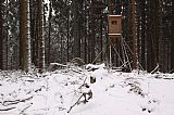 U Bastlovy štoly na Javorné je nový posed (kazatelna).