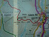 Detail turistické mapky s jasně viditelnými vrcholy Obrovec, Obrovec - JV vrchol, Šeravská pastvina, Šerava a Obří hora.