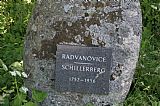 Pamětní deska na místě bývalé osady Radvanovice, zbořené v roce 1956. Rozkládaly se Z od tří vrcholů Radvanovického hřbetu: Radvanovického hřbetu - JZ vrcholu II, Radvanovického hřbetu - JZ vrcholu I a Radvanovického vrchu.