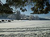 Na rozlehlé louce mezi Šeravskou pastvinou a Šeravou se nachází zemědělská usedlost.