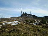 Spočinek (1180 m) ležící mezi Knížecím stolcem a tisícovkou Skalky  z cesty nazývané "Knížecí stolec".