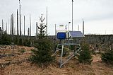 Meteorologická stanice na severovýchodním svahu tisícovky V koutě.