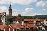 Historické centrum Českého Krumlova a v pozadí Kleť.