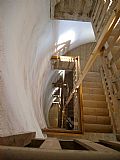 Dřevěné schodiště rozhledny na Libíně.