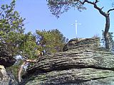 Mohutná horolezecká skála 300 metrů od kopce s názvem Zelený vrch (805 m) nedaleko obce Klenovice. Nejbližší tisícovkou je Libín.